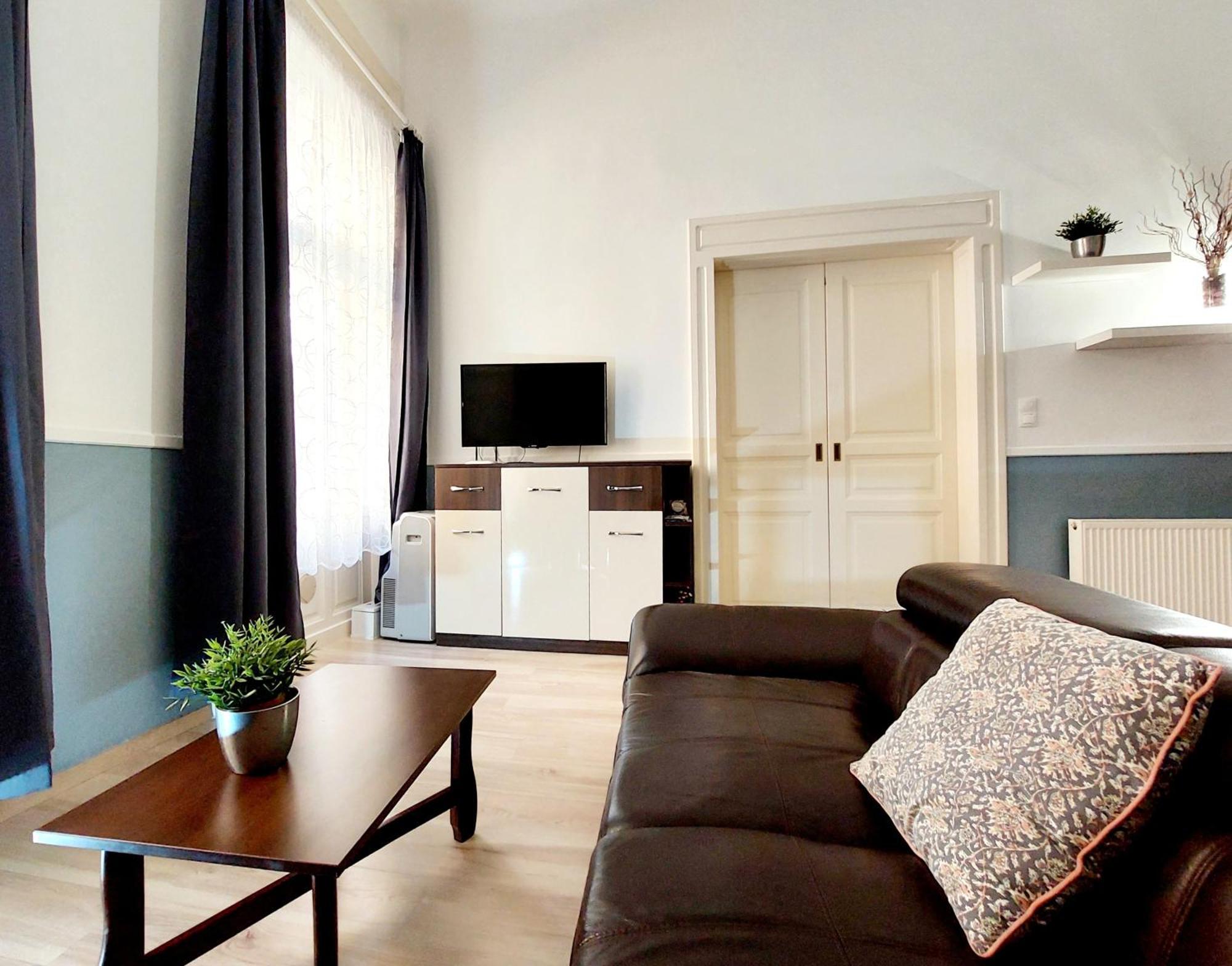 Eoetvoes Appartement Boedapest